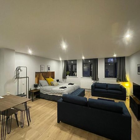 Market Haven Deluxe Studios Town Centre With Netflix, Business & Leisure Travellers نورث هامبتون المظهر الخارجي الصورة
