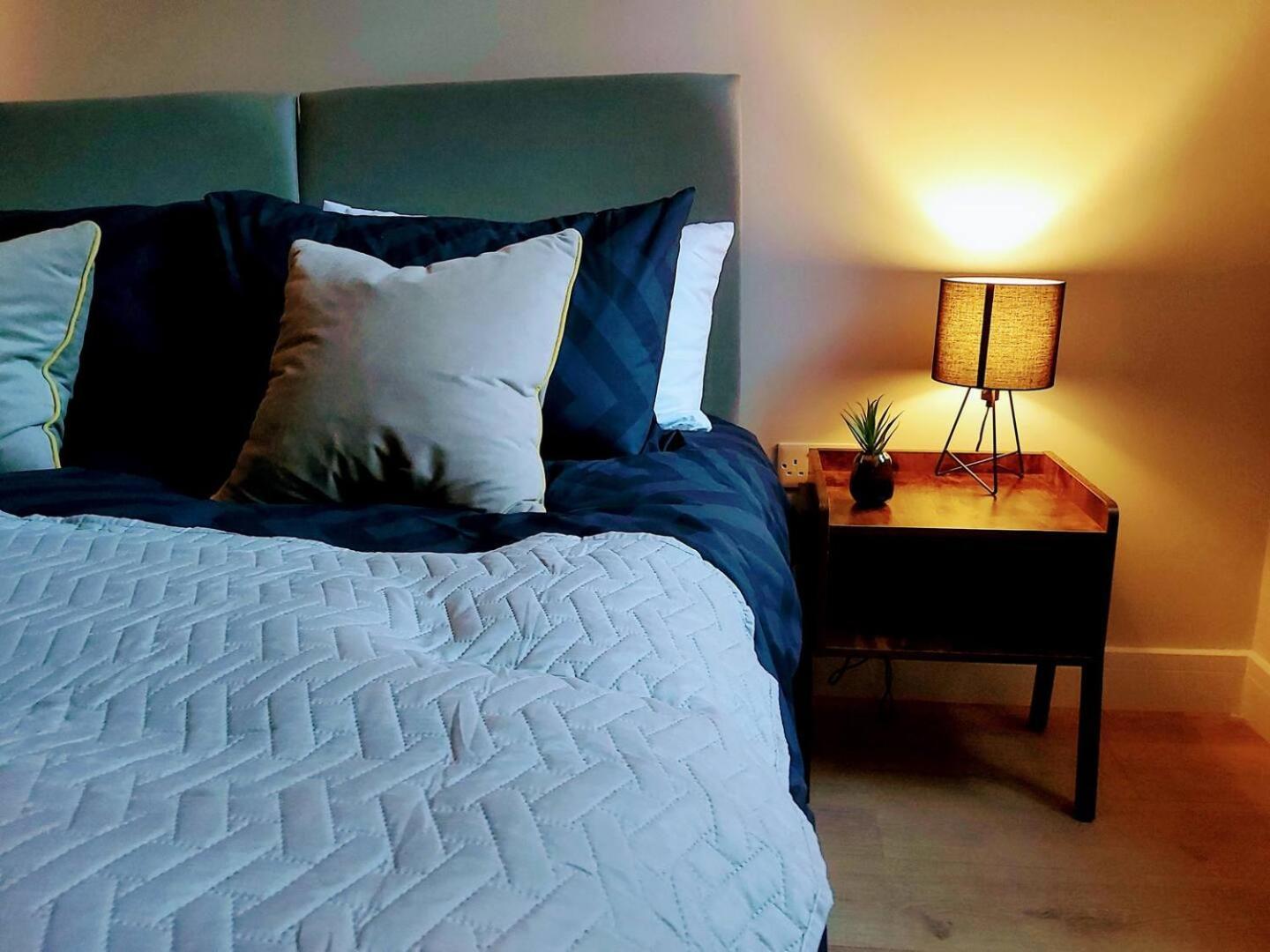 Market Haven Deluxe Studios Town Centre With Netflix, Business & Leisure Travellers نورث هامبتون المظهر الخارجي الصورة