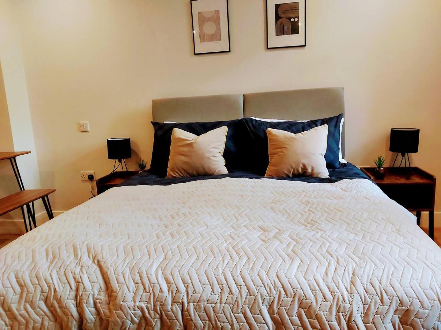 Market Haven Deluxe Studios Town Centre With Netflix, Business & Leisure Travellers نورث هامبتون المظهر الخارجي الصورة