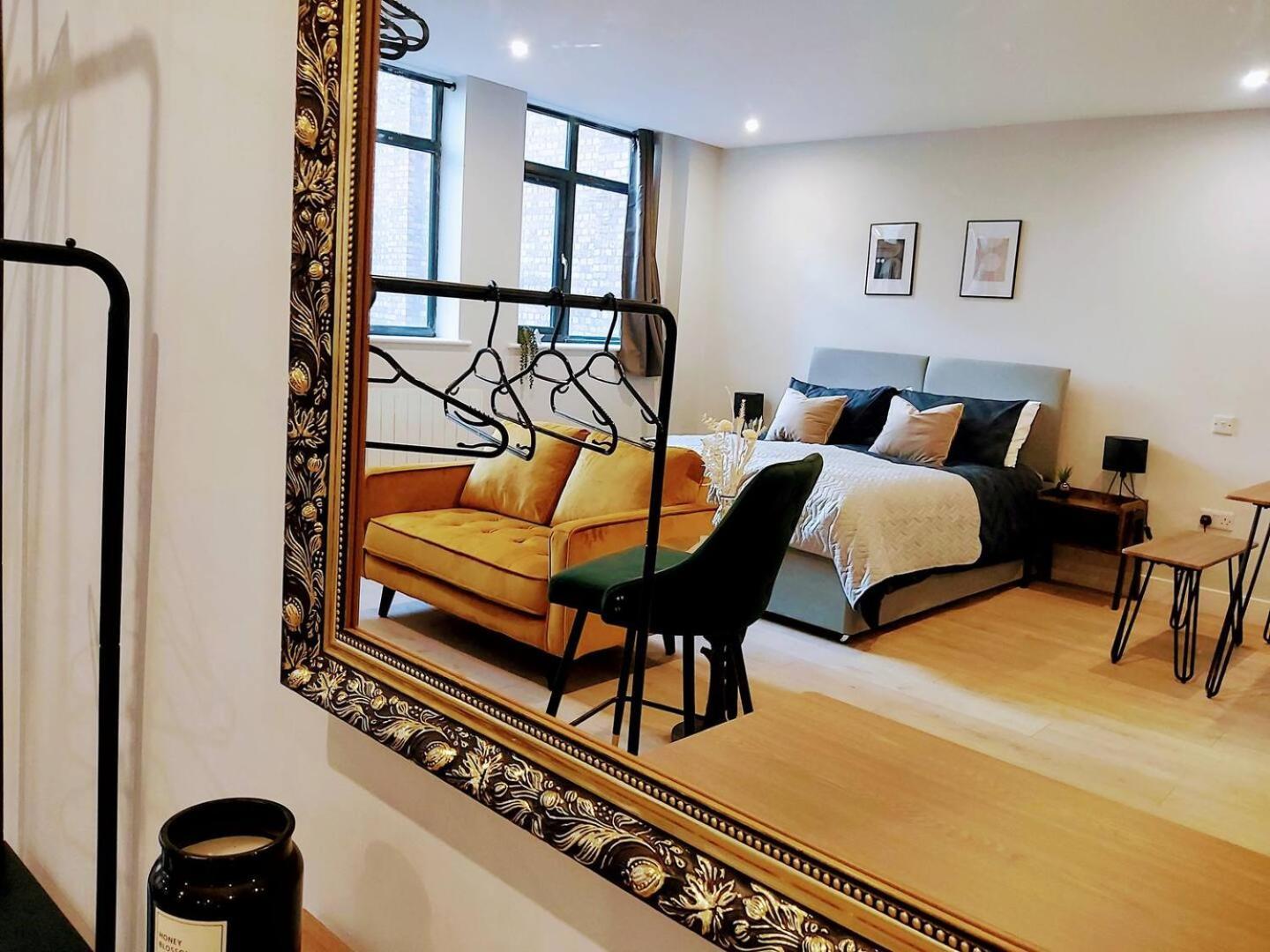 Market Haven Deluxe Studios Town Centre With Netflix, Business & Leisure Travellers نورث هامبتون المظهر الخارجي الصورة